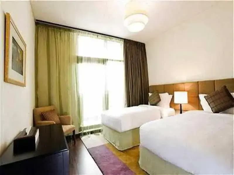 Green Lakes Serviced Apartments - Дубай