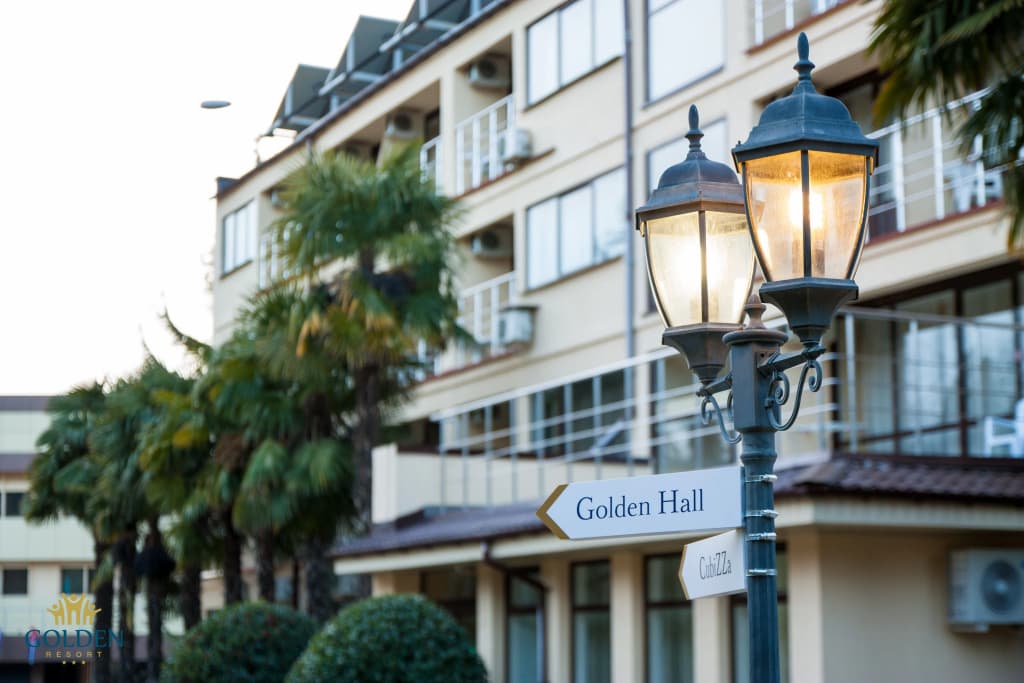 Golden - Алушта