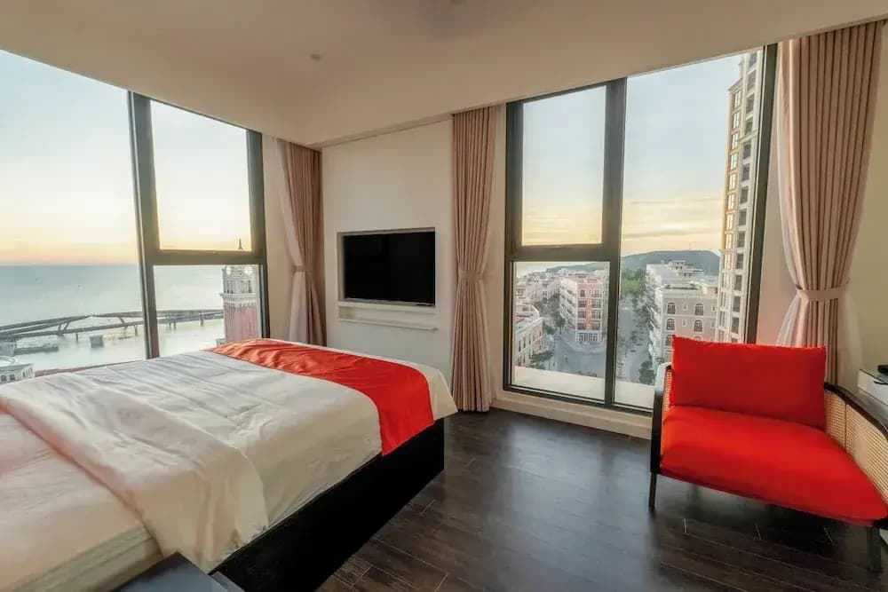 Hillside Sunset Apartment - Фукуок