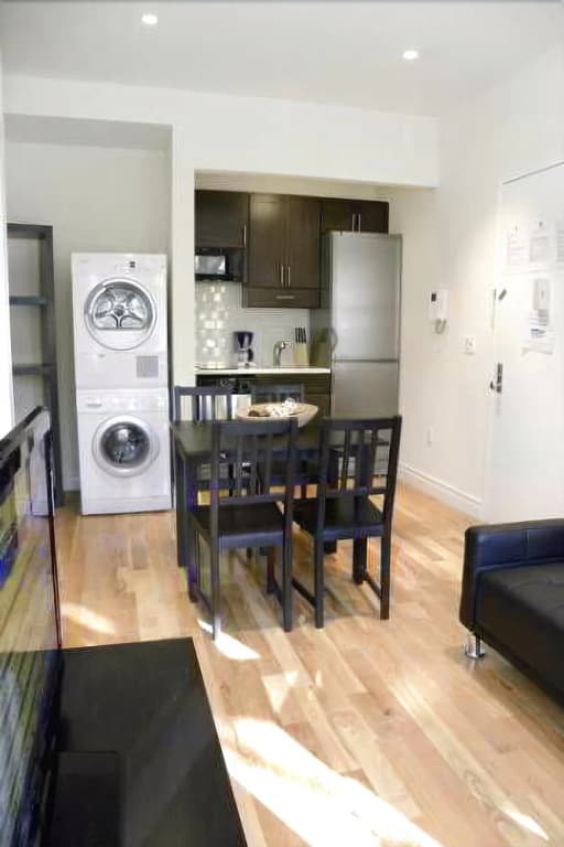Hotel 1 Bedroom East Village Apartment - Нью-Йорк