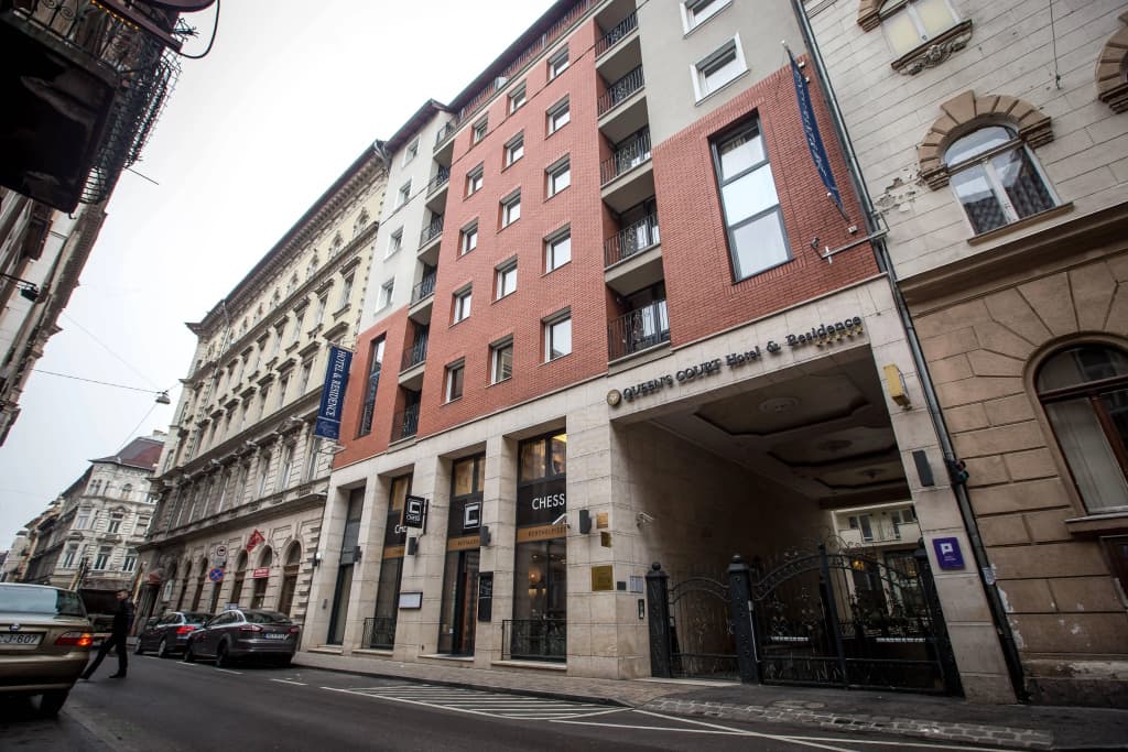 Queen's Court Hotel & Residence - Будапешт