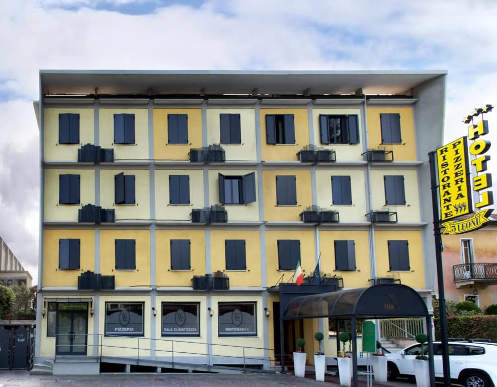 Hotel Ristorante Tre Leoni - Сомма-Ломбардо