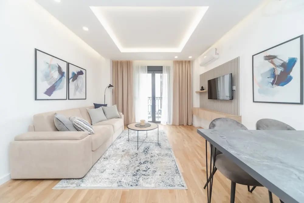 Salus Hill Condo - Будва