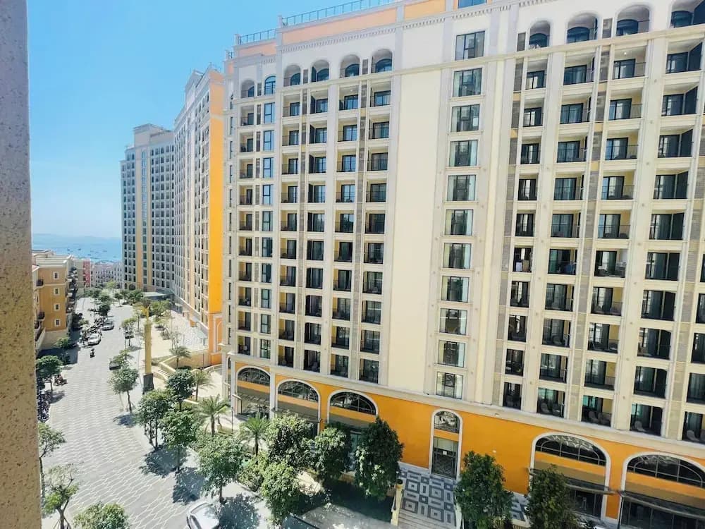 2 Bedrooms Apartment In Sunset Town - Фукуок