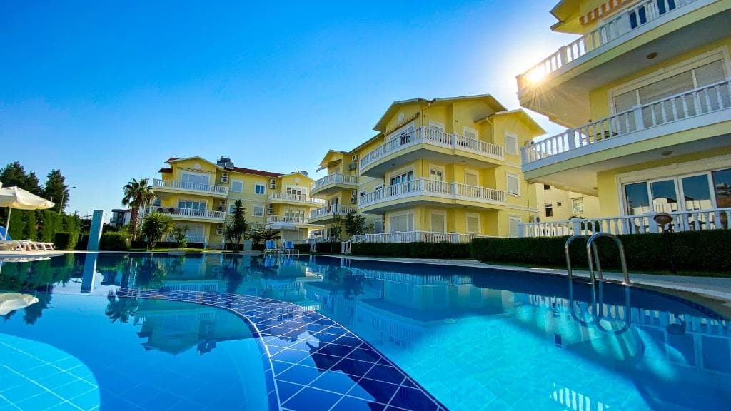 King Cleodora Garden Apartment - Белек