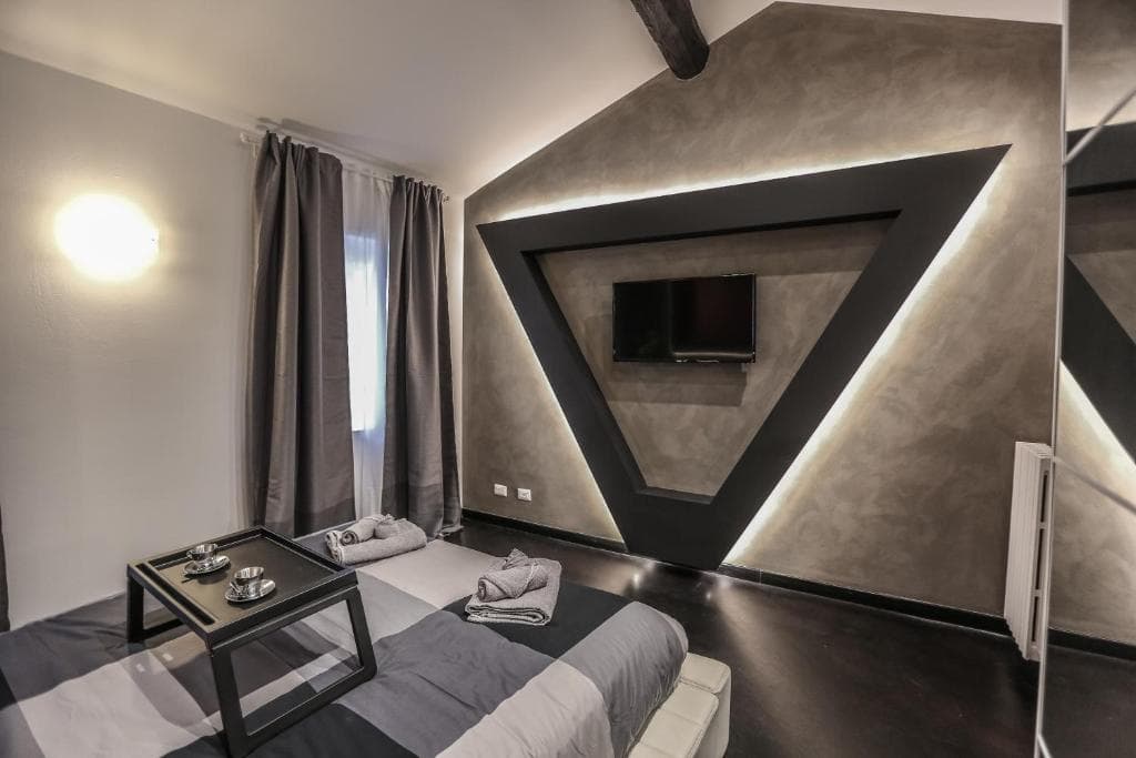 Stylish Apartment Near Duomo - Милан