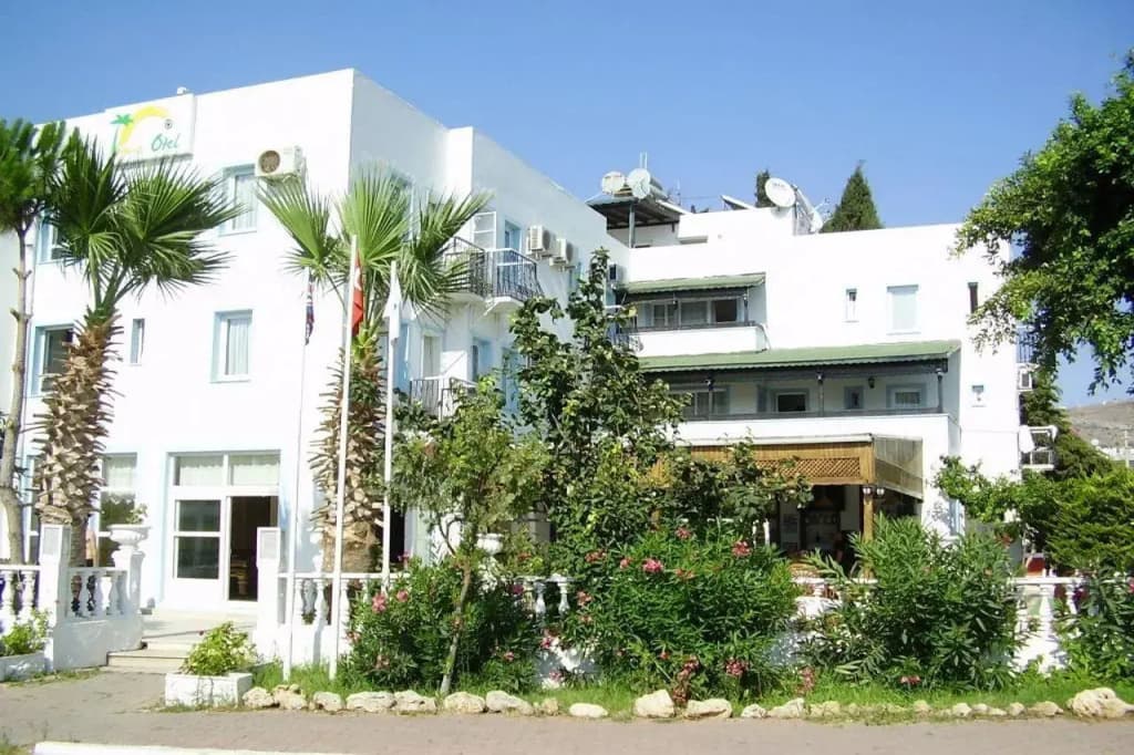 Irme Hotel - Тургутрейс
