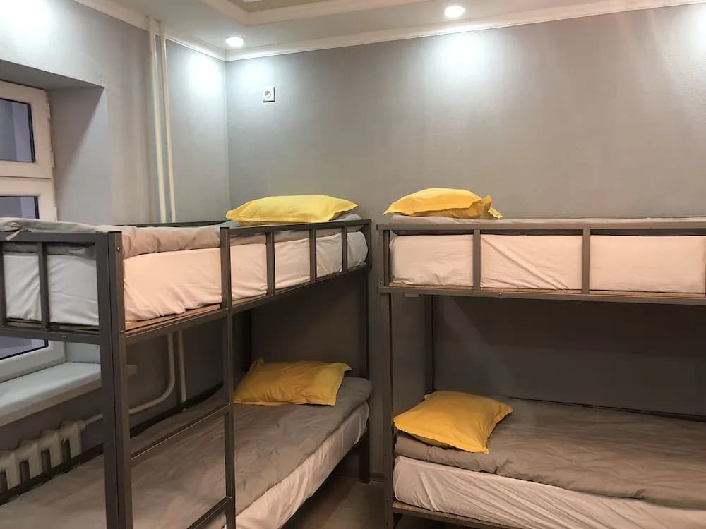 Flow Hostel - Бишкек
