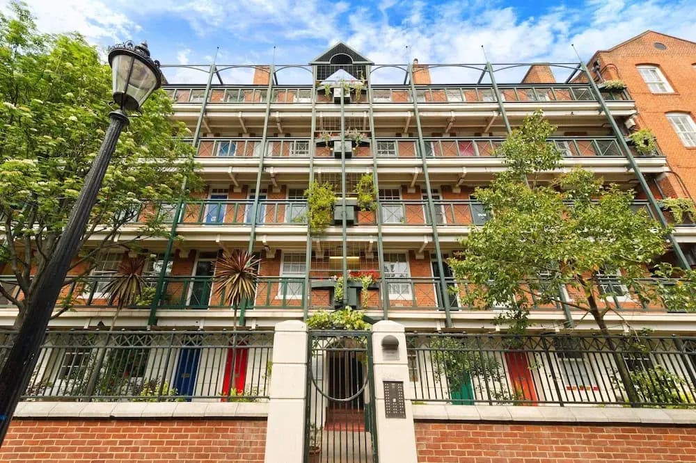 Uber London Theatre Land House - Лондон