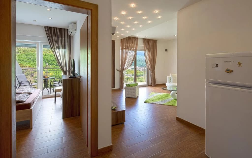 Montelux Apartments - Бечичи
