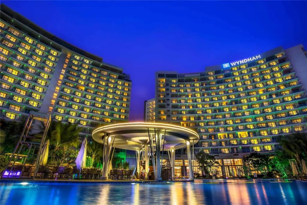 Howard Johnson Resort Sanya Bay - Санья