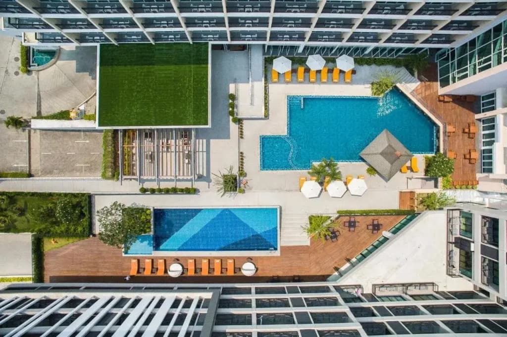 Hotel J Pattaya - Паттайя