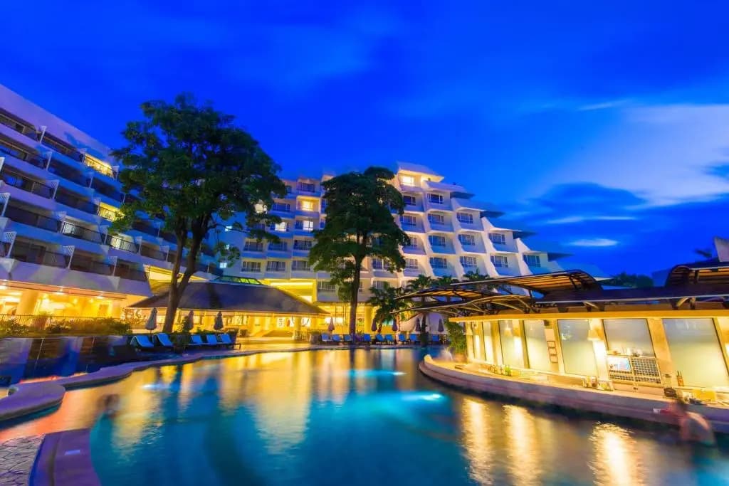 Andaman Embrace Patong - Пхукет