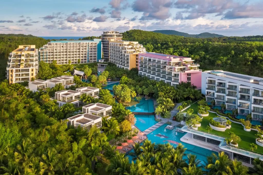 Курортный отель Premier Residences Phu Quoc Emerald Bay Managed by Accor - Фукуок