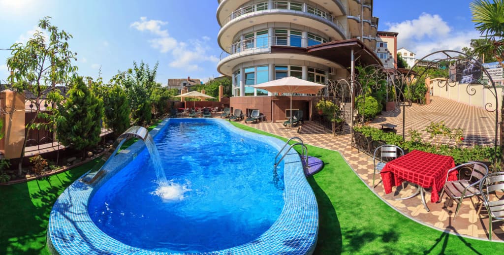 Меблированные комнаты Family Resort Hotel Miloo - Лоо