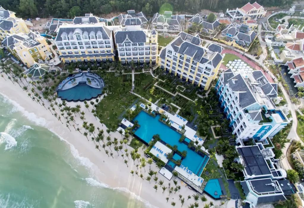 Курортный отель Resort JW Marriott Phu Quoc Emerald Bay Resort & Spa - Фукуок