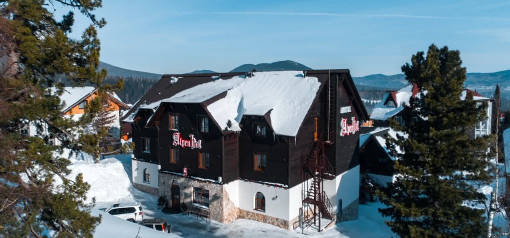 Отель Alpenhof - Шерегеш