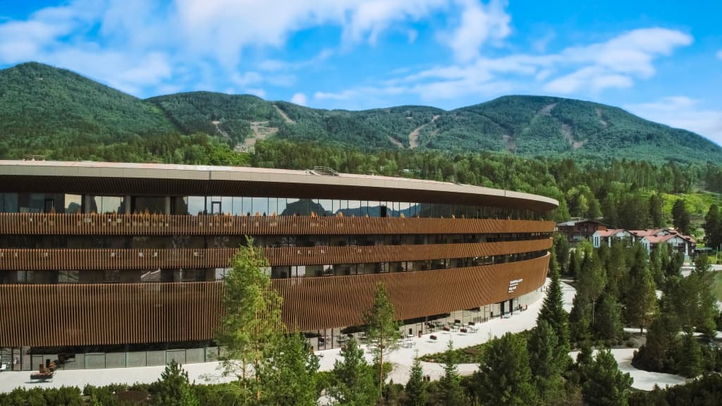 Отель 5* Гостиничный комплекс Манжерок - Республика Алтай