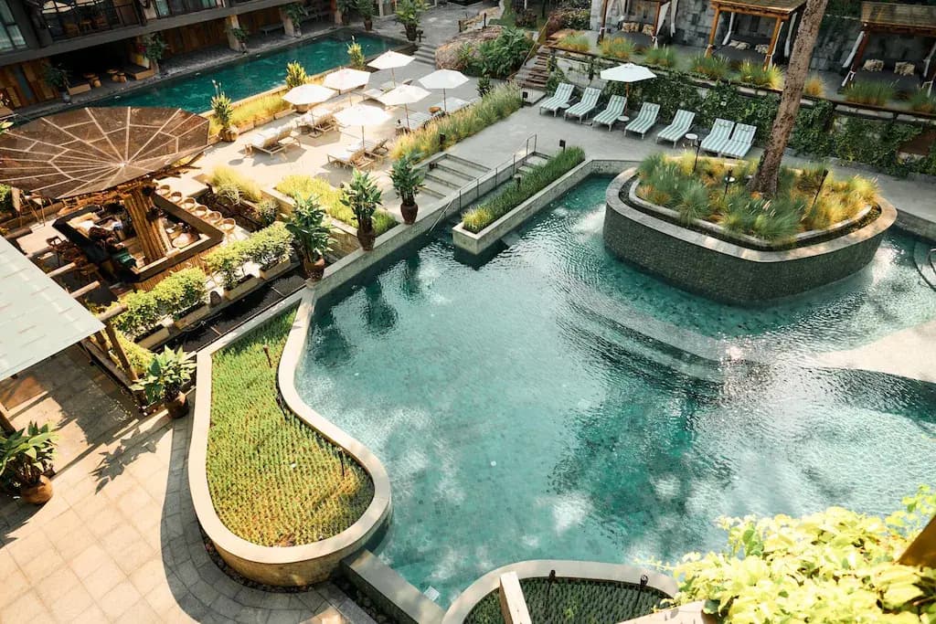 Курортный отель Dinso Resort & Villas Phuket, Vignette Collection by IHG - Провинция Пхукет